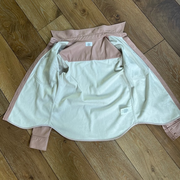 Aritzia WILFRED faux leather shirt/shacket in excellent condition - Picture 3 of 6